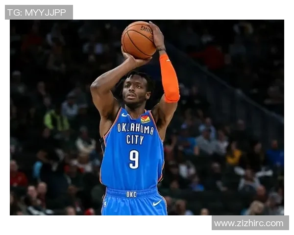 杰拉米格兰特如何在NBA赛场上展现出色的全能表现与领导力