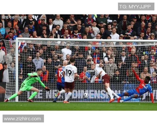 阿尔克马尔主场迎战赫拉克勒斯全力争胜展现实力与斗志